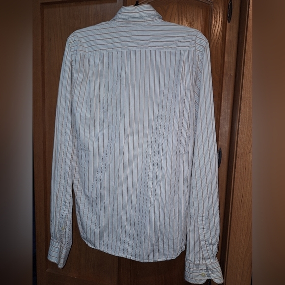 An Abercrombie men's long sleeve striped button-down shirt in a size XL. - Picture 6 of 6